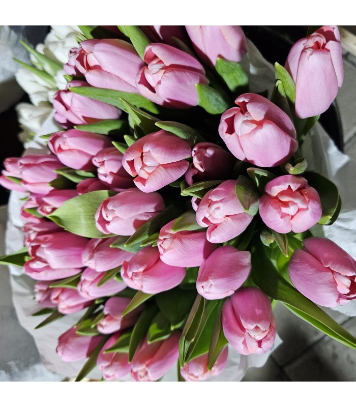 Buchet Lalea 11 fire roz