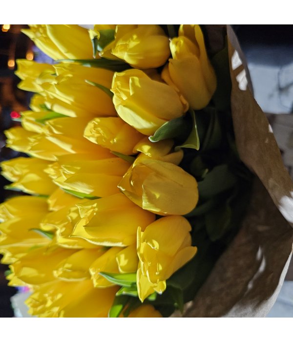 Buchet Lalea 11 fire galben