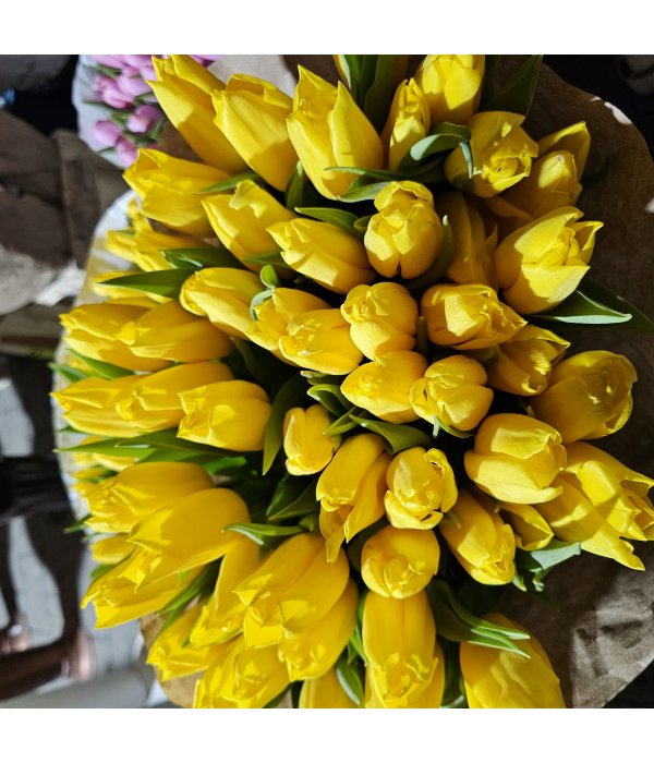 Buchet Lalea 11 fire galben