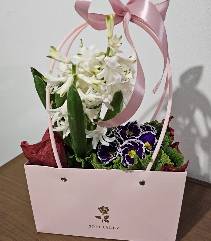 Aranjament „Spring Basket” 2