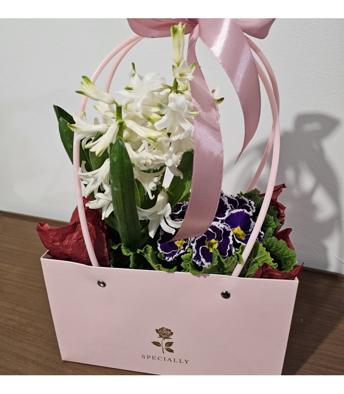 Aranjament „Spring Basket” 2