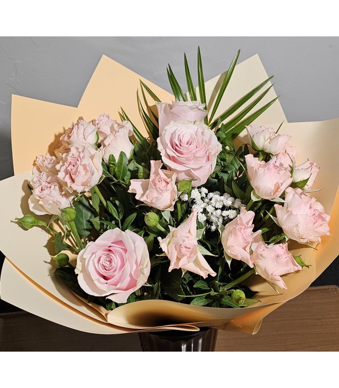 Buchet “Blush Elegance”